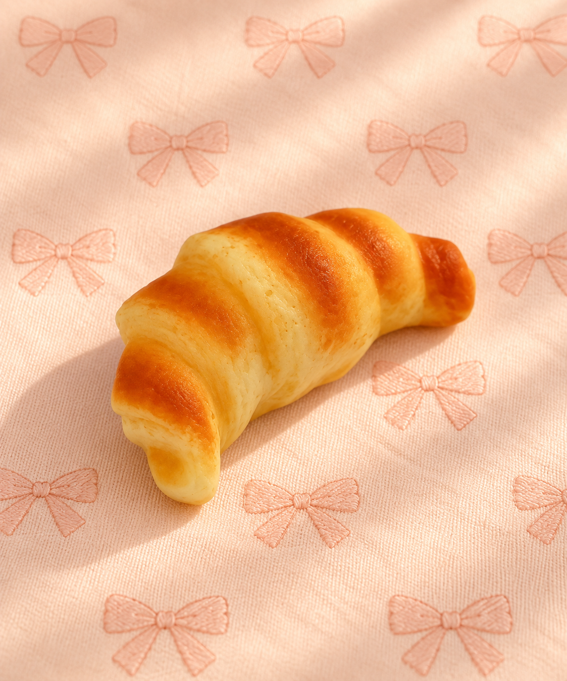 Croissant Squishy – Slow Rising