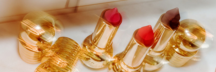 Am I Supposed To Be Using A Brush To Apply Lipstick?