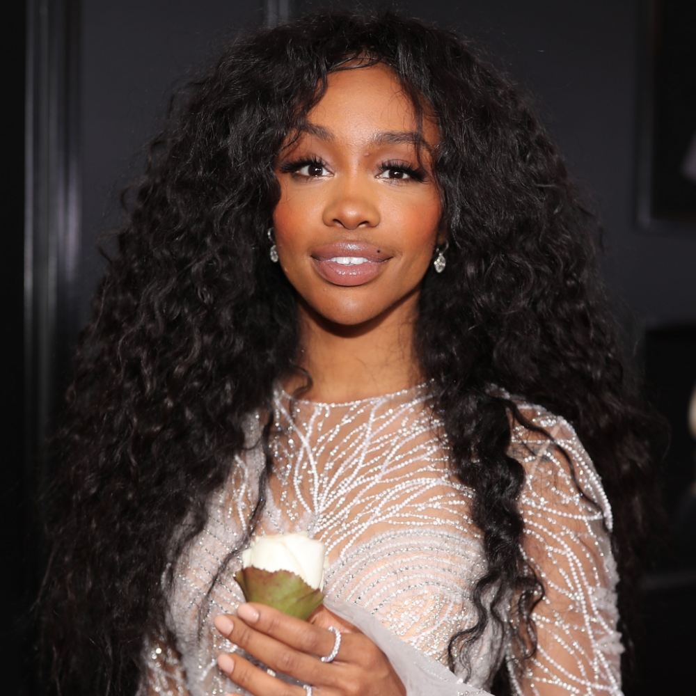 How SZA Paired Skincare + Lip Gloss On The Red Carpet