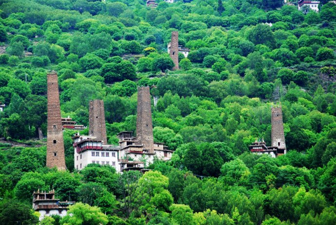 Meet the charming Tibetan Village - Sichuan Danba