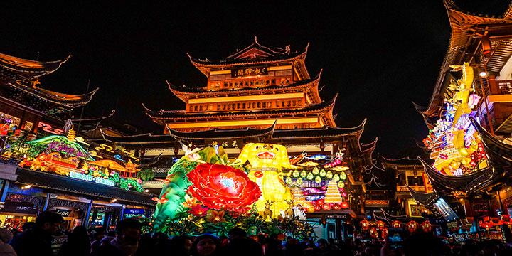 Chinese New Year Celebration in Northern and Southern China