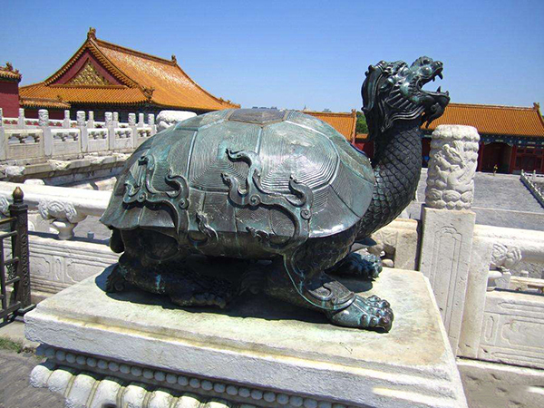 dragon in the forbidden city