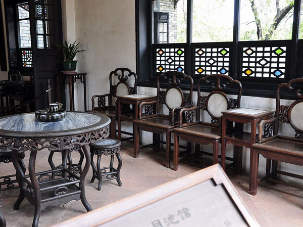 Qing style furniture 