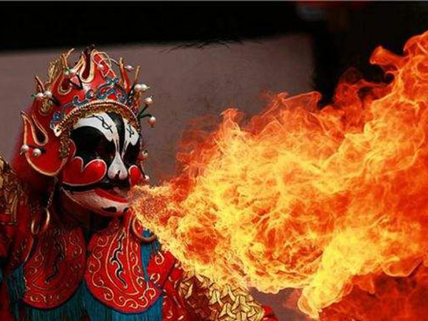 Fire-spitting in Sichuanese opera Fire-spitting in Sichuanese opera