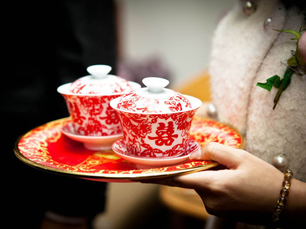 tea serving in china