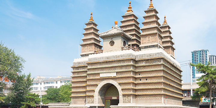 Five Pagodas Temple