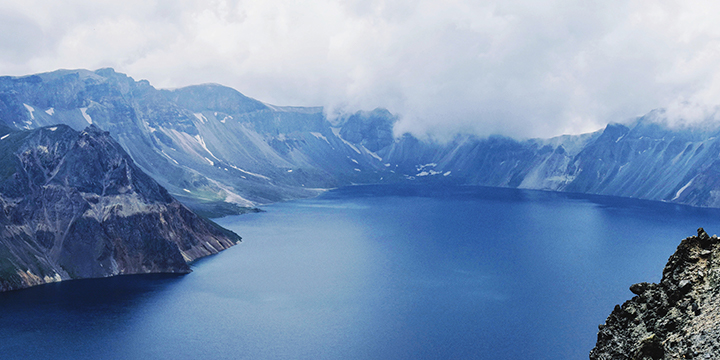 Panoramic view of Heavenly Lake