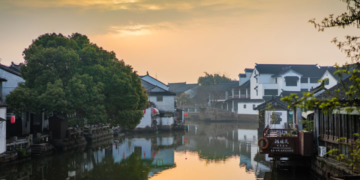 Tongli water town