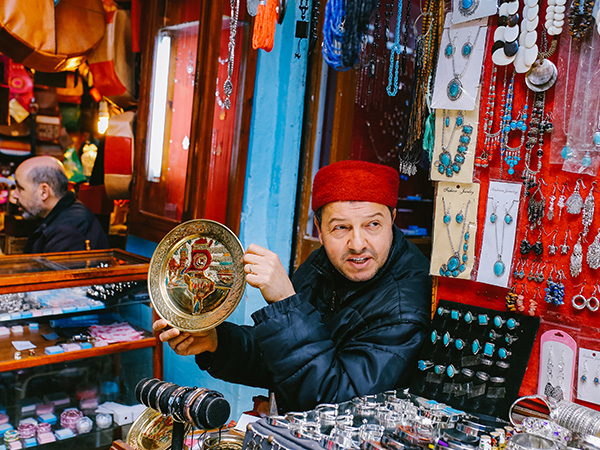 /pic/city/Urumqi/attractions/Erdaoqiao-Great-Bazaar-3.jpg