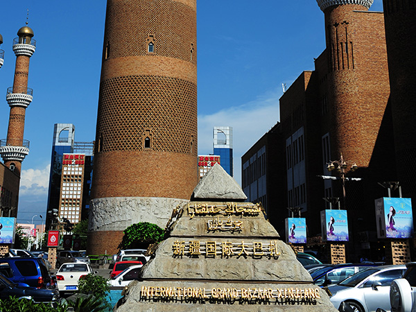 /pic/city/Urumqi/attractions/international-grand-bazaar-01.jpg