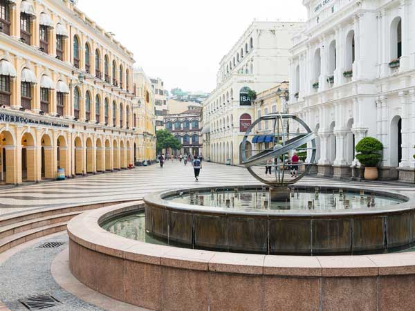 Senado Square