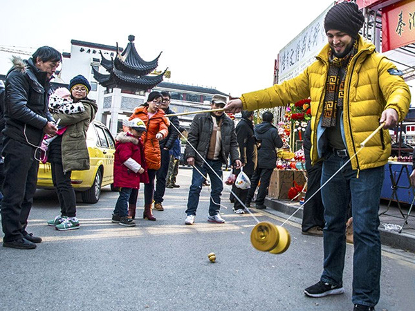 Activities Suit for Kids and Students in Beijing,Play Chinese Yoyo Play Chinese Yoyo