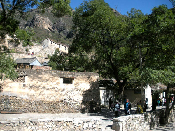 Chuandixia Village