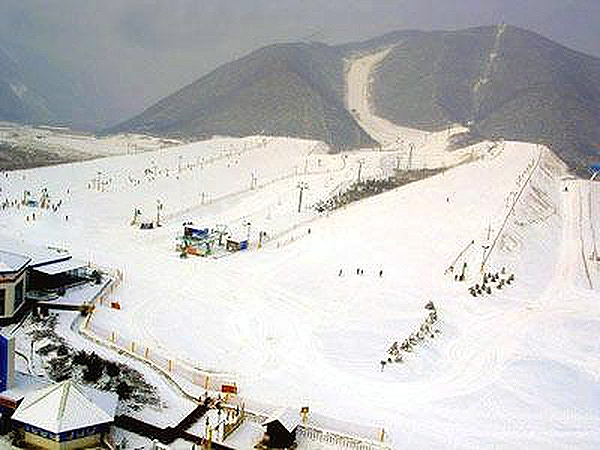 Jundushan Ski Resort
