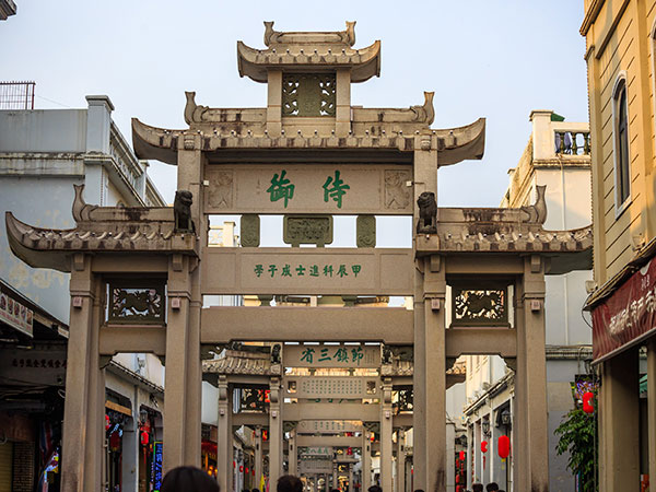 chaozhou-ancient-city-paifang-street