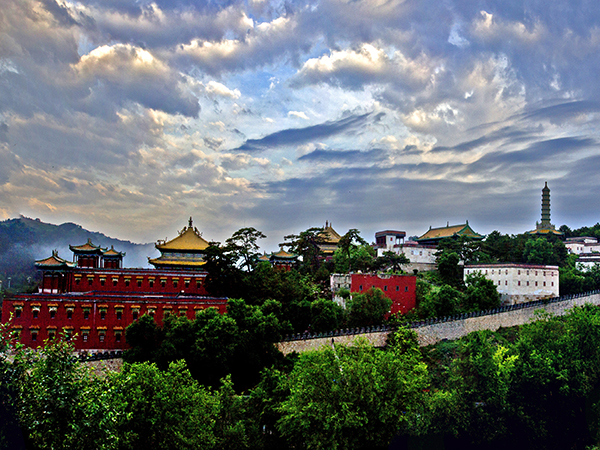 Eight Outer Temples