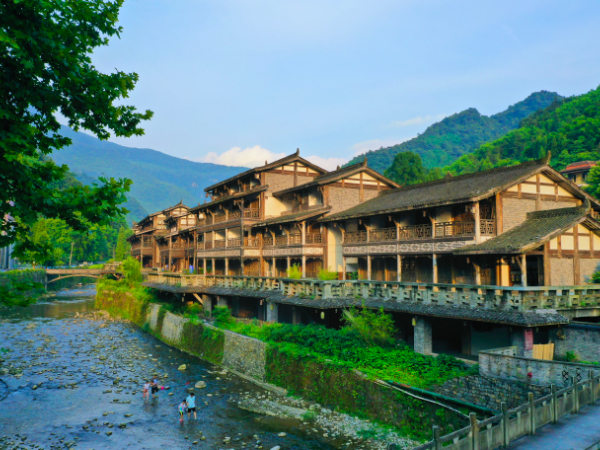 /pic/city/chongqing/attrations/Tianxing%20Town.jpg