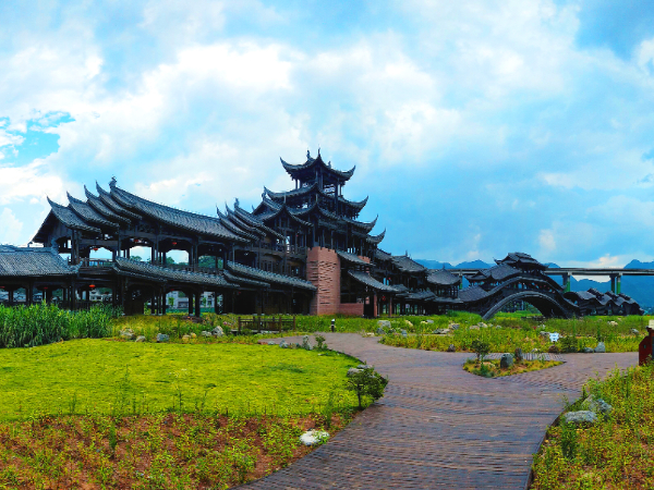 /pic/city/chongqing/attrations/zhuoshui%20-ancient-town-02.jpg