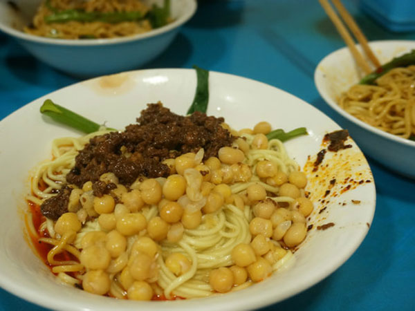 Huashi Soy Bean Paste Noodle with Pea