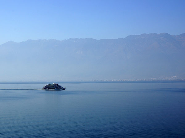 best time to visit dali - erhai lake