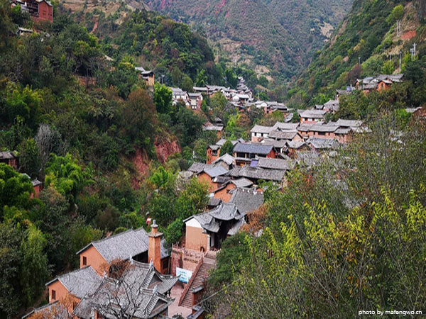 nuodeng village
