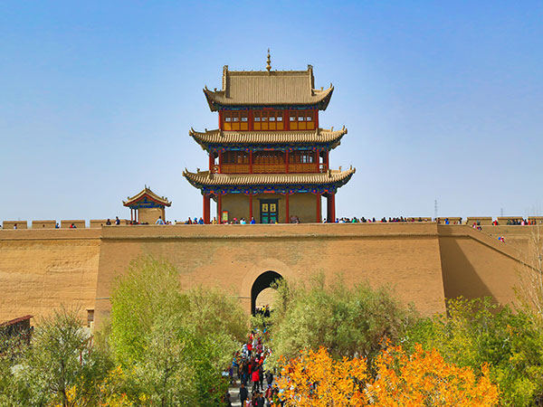 best time to visit dunhuang