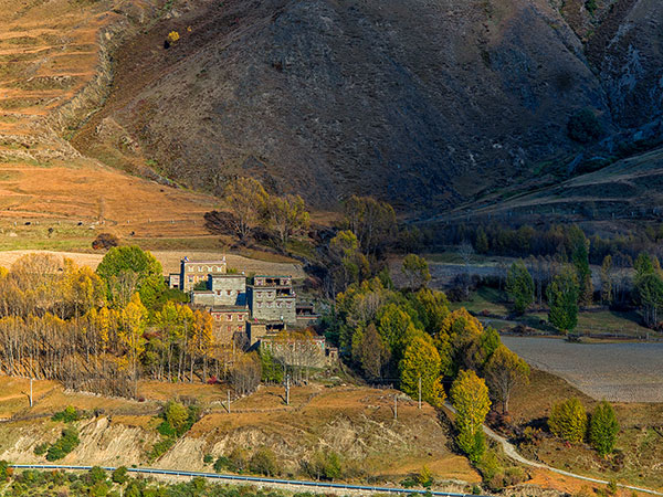 Xinduqiao Town