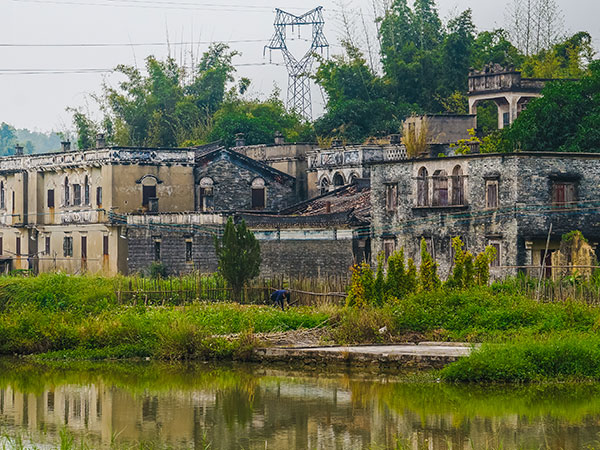 Kaiping Watchtowers (Diaolou) and Villages