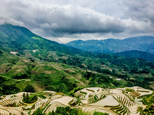 /pic/city/guilin/attractions/jinkeng-rice-terraces-03.jpg