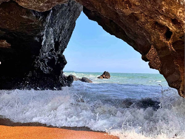 Shanqin Bay
