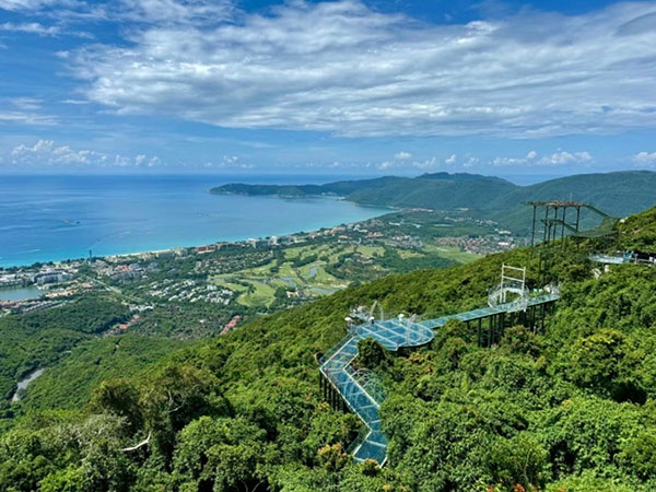 Yalong Bay Tropical Paradise Forest Park
