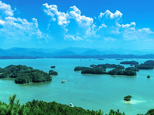 Thousand-islet Lake