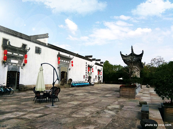 Tangmo Ancient Village