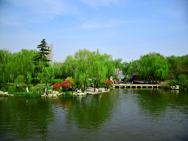 Daming Lake