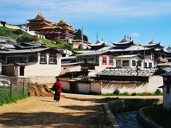 /pic/city/jiuzhaigou/attractions/Langmu-temple-03.jpg
