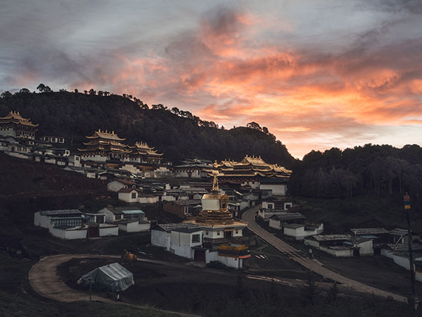 Langmusi Town