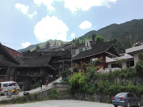 /pic/city/kaili/attractions/qingman-miao-village-02.jpg