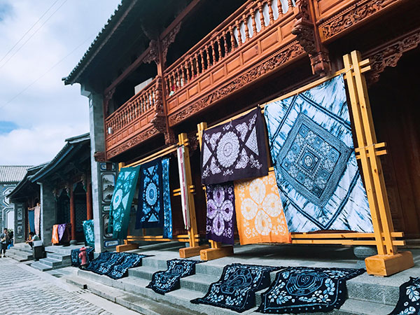 Bai ethnic group cloth
