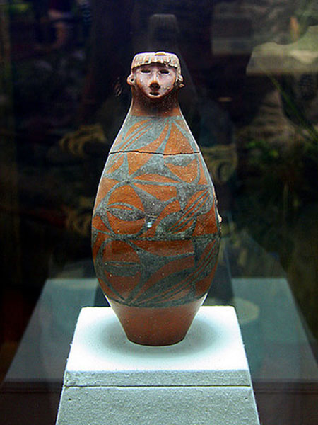 Head shape sculpture vase Head shape sculpture vase