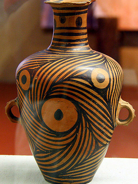 Spiral grain flat bottle