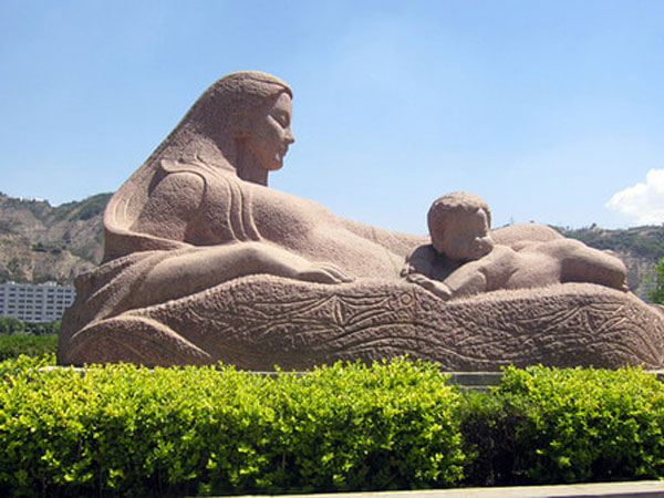 Yellow River Mother Sculpture