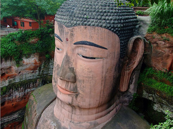A Quick Visit to Leshan on route to Mount Emei