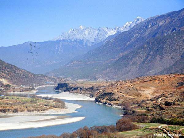 First Bend of the Yangtze River
