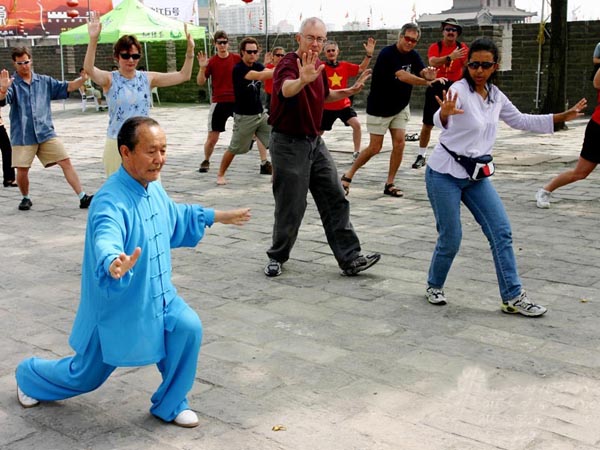 Learn to Practice Taichi Chuan Learn to Practice Taichi Chuan