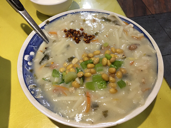 Noodles in Mung Bean Milk Noodles in Mung Bean Milk