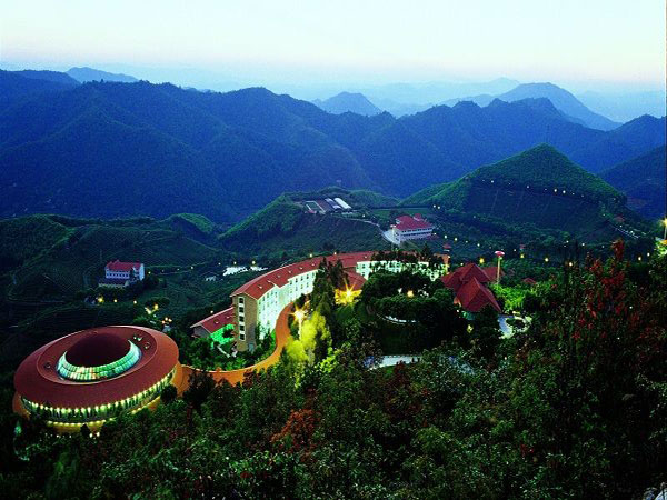 Meizhou Yearning Tea Plantation Tourist Attraction