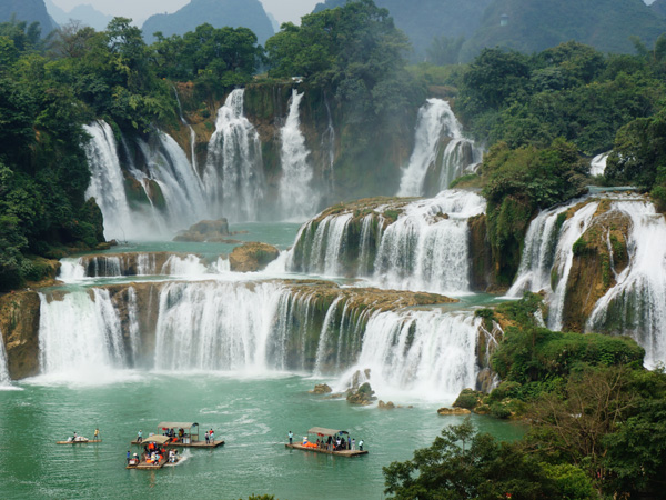 /pic/city/nanning/attractions/Detian-Waterfall-1.jpg