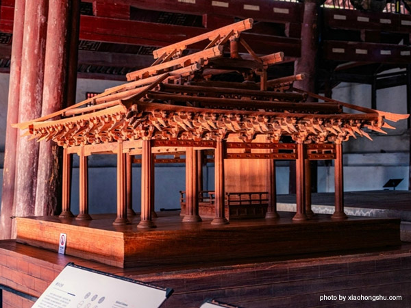 Baoguo Temple in Ningbo