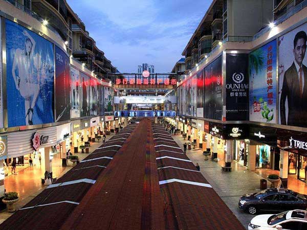 shopping street in sanya——jiefang road