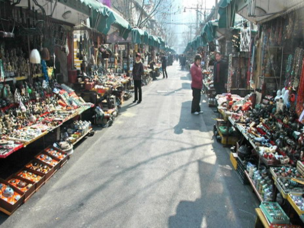 Dongtai Road Antique Market Dongtai Road Antique Market
